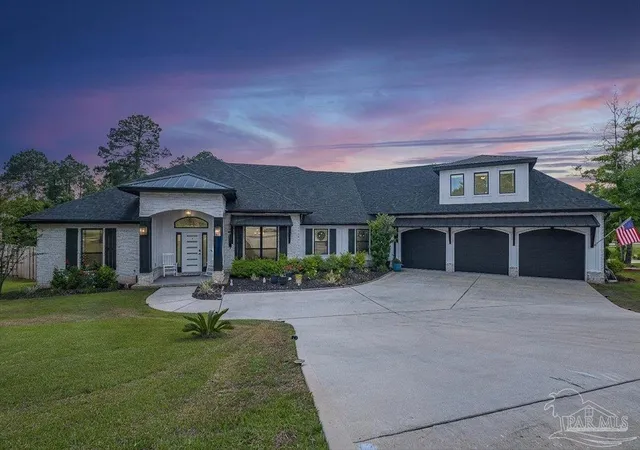 Photo 2 of Single family home for sale at 8981 Salt Grass Dr W, Pensacola, FL 32526 | MLS# 682020 | Listing updated on 2026-08-17