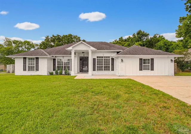 Homes for sale in Pace, FL | 4647 Winterdale Dr, Pace, FL 32571 | MLS# 684521