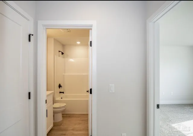 4th image of 5270 Hidden Pines Cir, Milton, FL 32583 | MLS# 681635