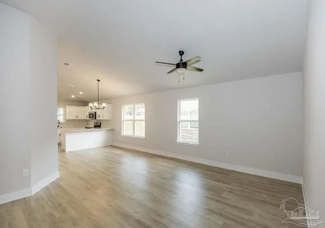 5th image of 5270 Hidden Pines Cir, Milton, FL 32583 | MLS# 681635