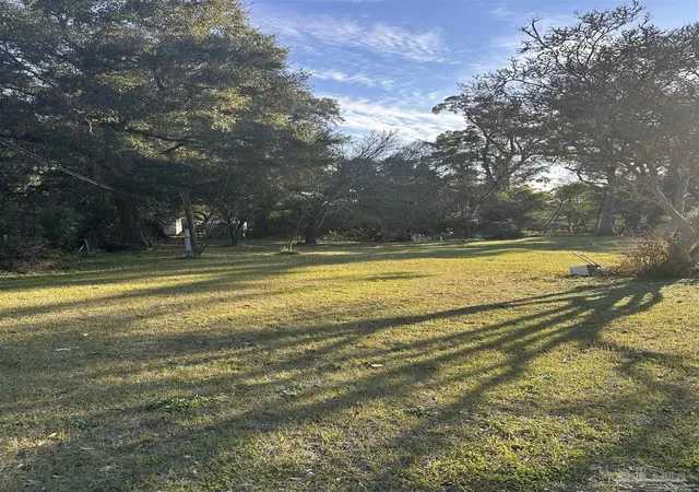 4th image of 2435 W Belmont St, Pensacola, FL 32505 | MLS# 676595