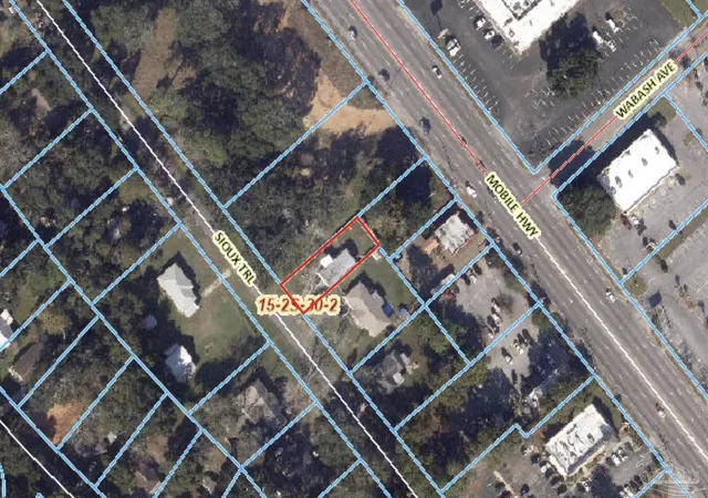 3rd image of 13 Sioux Trl, Pensacola, FL 32506 | MLS# 680899