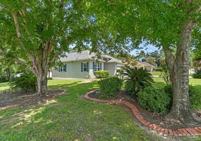 Photo 3 of Single family home for sale at 2078 Downing Dr, Pensacola, FL 32505 | MLS# 685391 | Listing updated on 2026-08-30