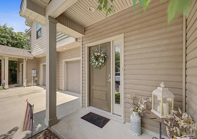 Photo 1 of Townhouse for sale at 3502 Mossy Oak Villas Cir, Pensacola, FL 32514 | MLS# 685603 | Listing updated on 2026-09-15