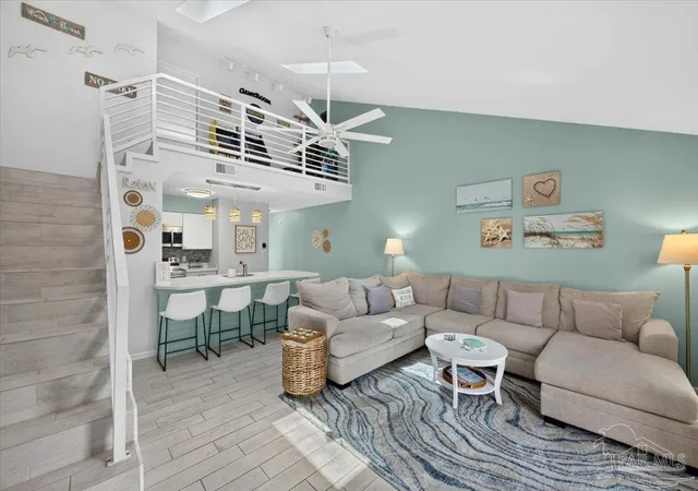 4th image of 1422 Tina Dr, Navarre, FL 32566 | MLS# 685827