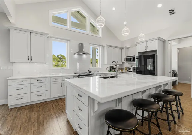 Photo 2 of Single family home for sale at 5402 N Shore Rd, Pensacola, FL 32507 | MLS# 683667 | Listing updated on 2026-09-29