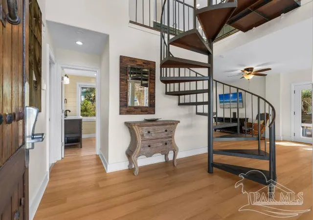 Photo 3 of Single family home for sale at 906 Largo Dr, Gulf Breeze, FL 32561 | MLS# 685019 | Listing updated on 2026-09-17