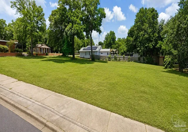 Photo 2 of Land for sale at 320 N Pace Blvd, Pensacola, FL 32505 | MLS# 683324 | Listing updated on 2026-05-28
