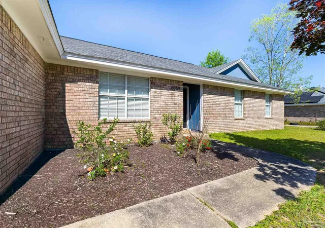 Photo 3 of Single family home for sale at 6059 Gillette Dr, Milton, FL 32570 | MLS# 680545 | Listing updated on 2026-10-08