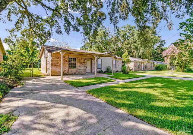 Homes for sale in Cantonment, FL | 3065 Woodbury Cir, Cantonment, FL 32533 | MLS# 685191