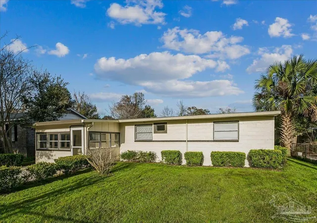 3rd image of 10 Cloverland Ct, Pensacola, FL 32505 | MLS# 678952