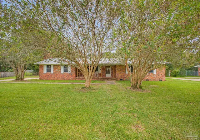 Photo 2 of Single family home for sale at 5710 Perkins St, Pensacola, FL 32526 | MLS# 688253 | Listing updated on 2026-10-07