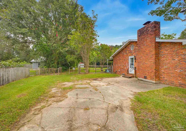 Photo 4 of Single family home for sale at 5710 Perkins St, Pensacola, FL 32526 | MLS# 688253 | Listing updated on 2026-10-07