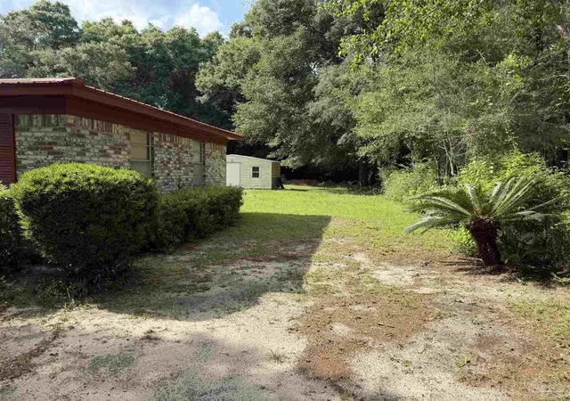 Homes for sale in Milton, FL | 7532 Holmes St, Milton, FL 32583 | MLS# 685259