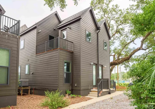 Photo 3 of House for sale at 379 S Clubbs St, Pensacola, FL 32502 | MLS# 685832 | Listing updated on 2026-08-28