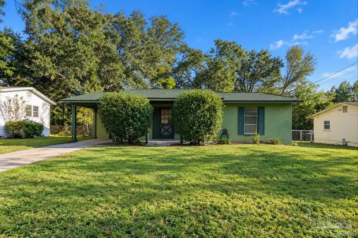 Single family home for sale at 913 Lagoon Dr, Pensacola, FL 32505 | MLS# 690228
