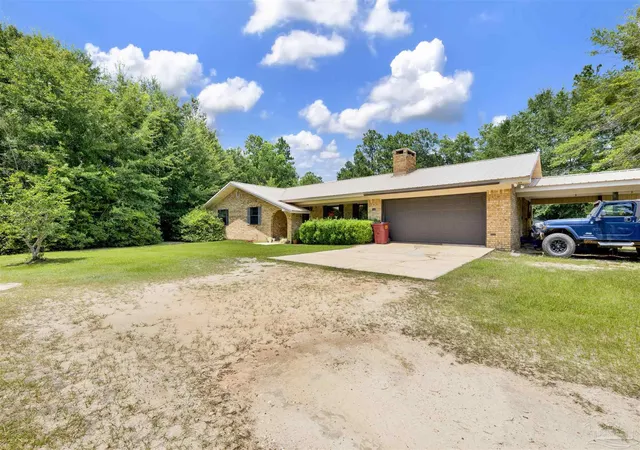 Photo 3 of Single family home for sale at 7558 Chumuckla Hwy, Milton, FL 32571 | MLS# 685322 | Listing updated on 2026-08-11