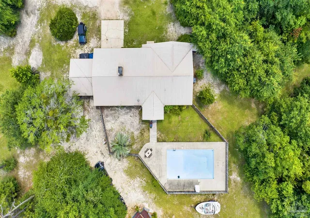 Photo 3 of Single family home for sale at 7558 Chumuckla Hwy, Milton, FL 32571 | MLS# 685322 | Listing updated on 2026-08-11