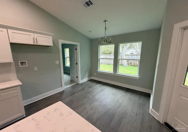 Photo 3 of Single family home for sale at 4728 Bay Breeze Dr, Gulf Breeze, FL 32563 | MLS# 688263 | Listing updated on 2026-09-02