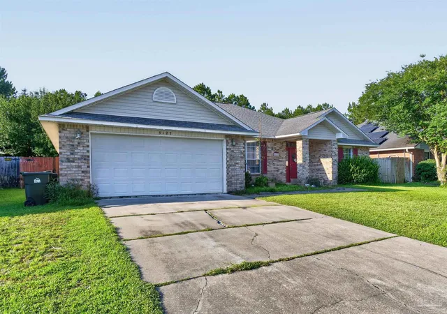 Photo 2 of Single family home for sale at 5127 Terra Lake Cir, Pensacola, FL 32507 | MLS# 684414 | Listing updated on 2026-10-20
