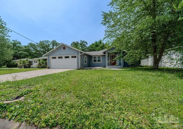 Photo 2 of Single family home for sale at 3235 Bayou Dr, Pensacola, FL 32505 | MLS# 682667 | Listing updated on 2026-08-17