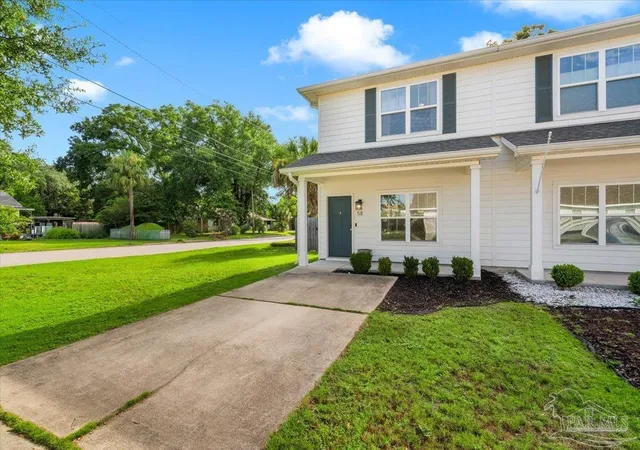 Photo 2 of Townhouse for sale at 58 N M St, Pensacola, FL 32502 | MLS# 687892 | Listing updated on 2026-09-22