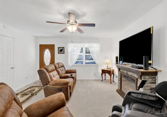 4th image of 5131 Oakleaf Dr, Milton, FL 32571 | MLS# 681017