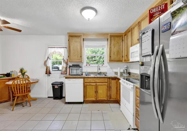 5th image of 5131 Oakleaf Dr, Milton, FL 32571 | MLS# 681017