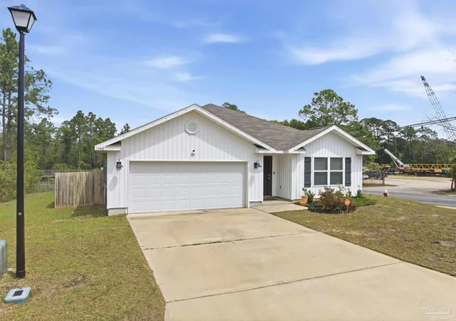 Photo 2 of Sale Pending at 1900 High Ridge Ct, Pensacola, FL 32534 | MLS# 680418 | Listing updated on 2026-09-16