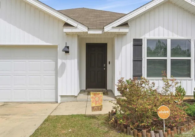 Photo 3 of Sale Pending at 1900 High Ridge Ct, Pensacola, FL 32534 | MLS# 680418 | Listing updated on 2026-09-16