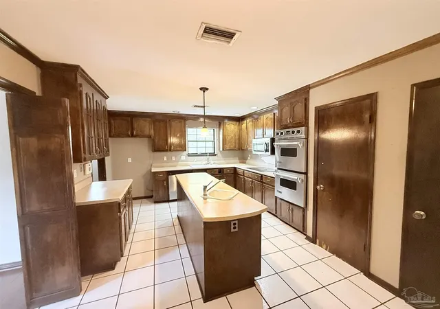 Photo 3 of Single family home for sale at 365 Arabian Dr, Pensacola, FL 32506 | MLS# 685850 | Listing updated on 2026-09-16