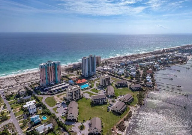 2nd image of 900 Ft Pickens Rd, Gulf Breeze, FL 32561