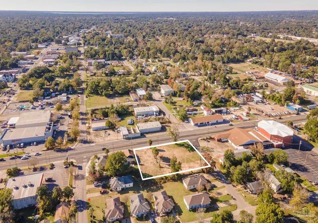 4th image of 910 N Pace Blvd, Pensacola, FL 32505 | MLS# 619570
