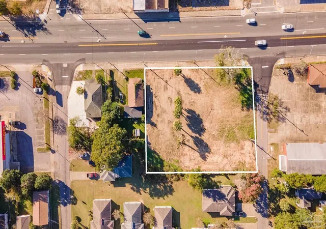 8th image of 910 N Pace Blvd, Pensacola, FL 32505 | MLS# 619570