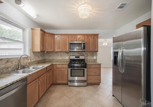 Photo 3 of Single family home for sale at 1700 E Anderson St, Pensacola, FL 32503 | MLS# 683415 | Listing updated on 2026-10-04