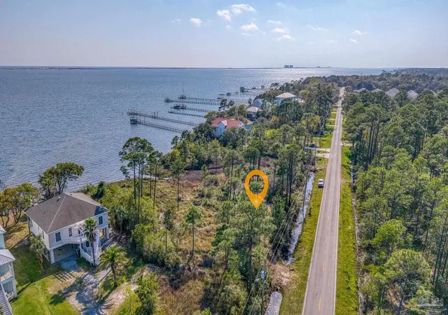2nd image of 5503 Soundside Dr, Gulf Breeze, FL 32563 | MLS# 679876