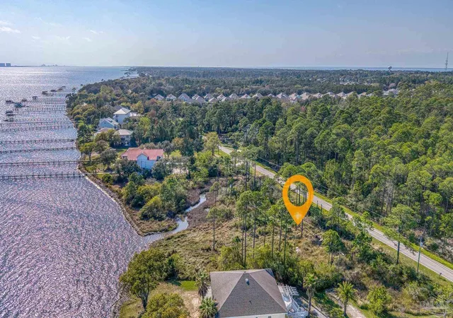 4th image of 5503 Soundside Dr, Gulf Breeze, FL 32563 | MLS# 679876
