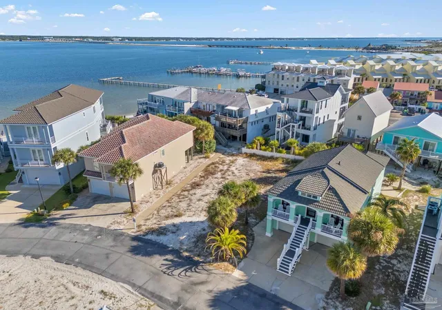 3rd image of 1428 Sonata Ct, Navarre, FL 32566 | MLS# 672739