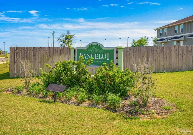 3rd image of 4062 Pendragon Cir, Milton, FL 32583 | MLS# 680863