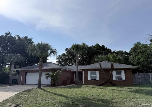 Single family home for sale at 701 Southern Ct, Gulf Breeze, FL 32561 | MLS# 685538