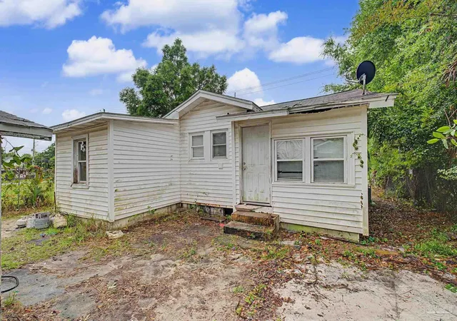 Homes for sale in Pensacola, FL | 2410 N Tarragona St, Pensacola, FL 32503 | MLS# 680690