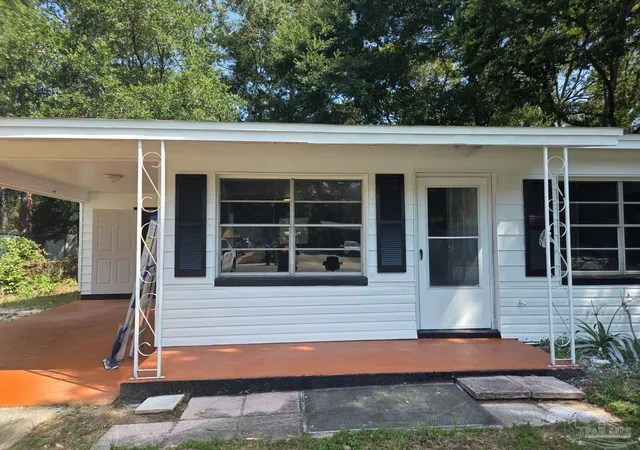 Photo 1 of Single family home for sale at 706 Baker St, Pensacola, FL 32505 | MLS# 685612 | Listing updated on 2026-07-08