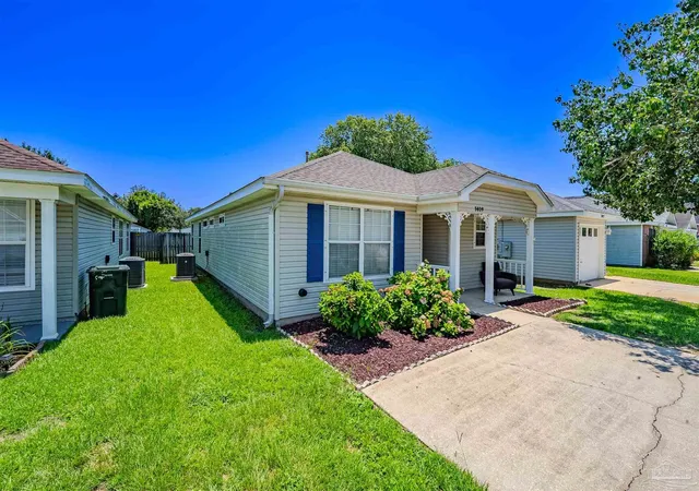 2nd image of 3029 Flintlock Dr, Pensacola, FL 32526 | MLS# 685379
