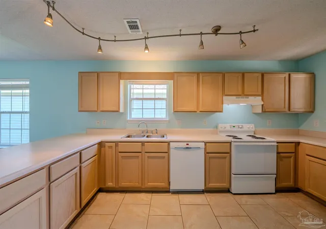5th image of 3029 Flintlock Dr, Pensacola, FL 32526 | MLS# 685379