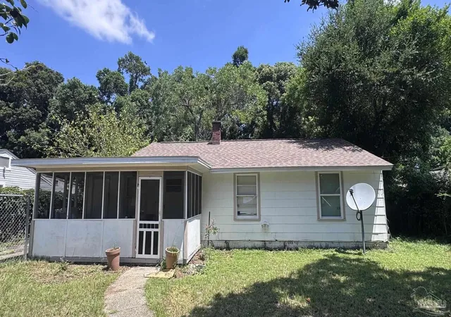 Photo 1 of Single family home for sale at 112 Alice St, Pensacola, FL 32505 | MLS# 685564 | Listing updated on 2026-07-13