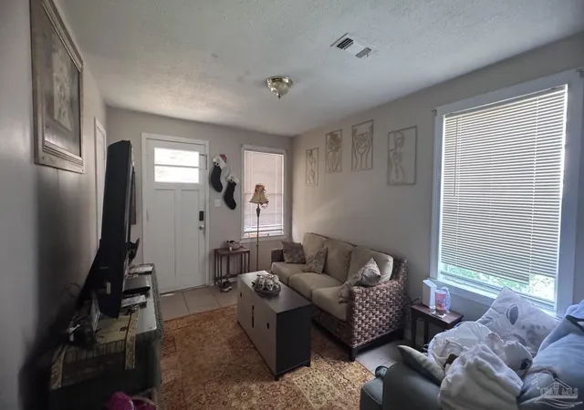 Photo 3 of Single family home for sale at 112 Alice St, Pensacola, FL 32505 | MLS# 685564 | Listing updated on 2026-07-13
