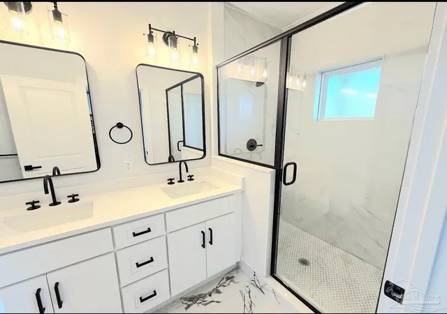 image of 309 N Pace Blvd, Pensacola, FL 32505
