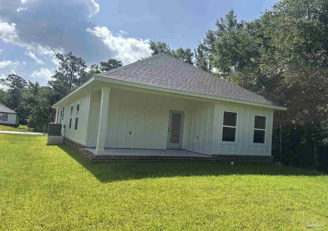 Photo 2 of Sale Pending at 2991 N 13th Avenue, Milton, FL 32583 | MLS# 685816 | Listing updated on 2026-08-18
