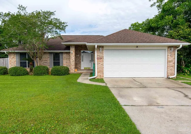 Photo 3 of Single family home for sale at 5212 Zachary Blvd, Pensacola, FL 32526 | MLS# 684127 | Listing updated on 2026-09-26