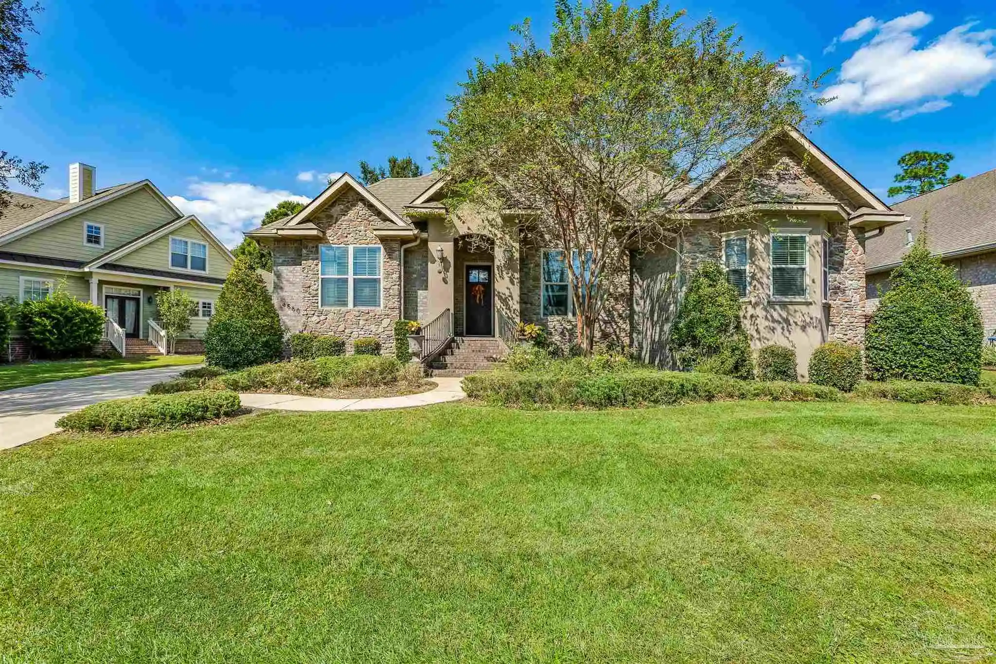 Photo 1 of Townhouse for sale at 8560 Salt Grass Dr W, Pensacola, FL 32526 | MLS# 690330 | Listing updated on 2026-10-30